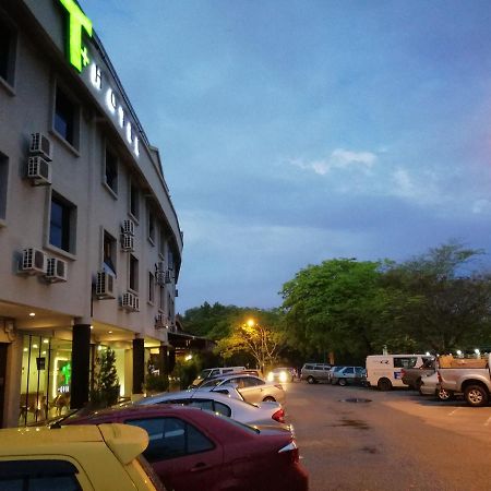 T+ Hotel Sungai Petani Luaran gambar